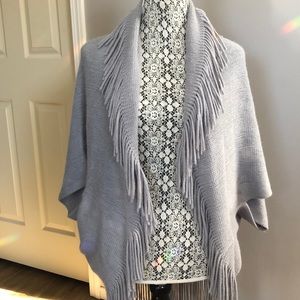 Grey shrug